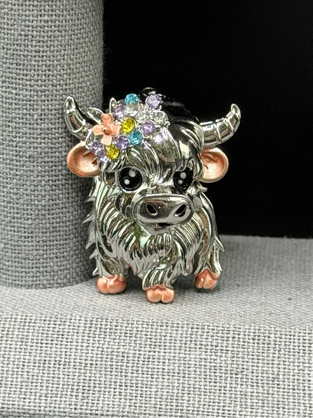 Highland Cow Brooch w/Rhinestone Florals